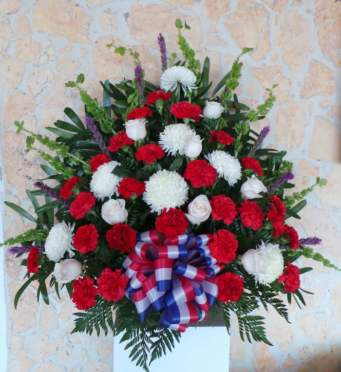 D-42 Canasta funeral de rosas, claveles y crisantemos