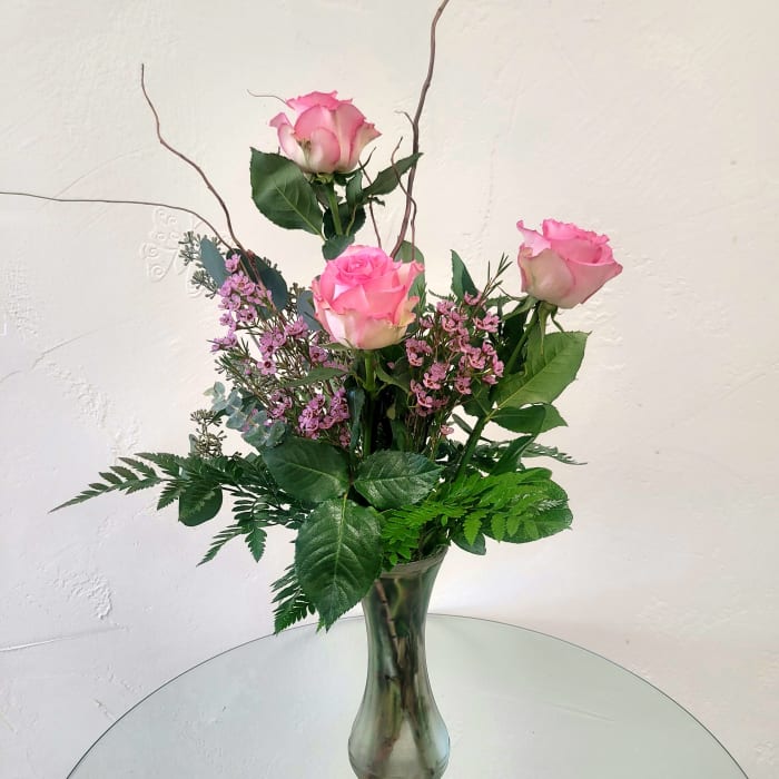 Classic Bud Vase Roses