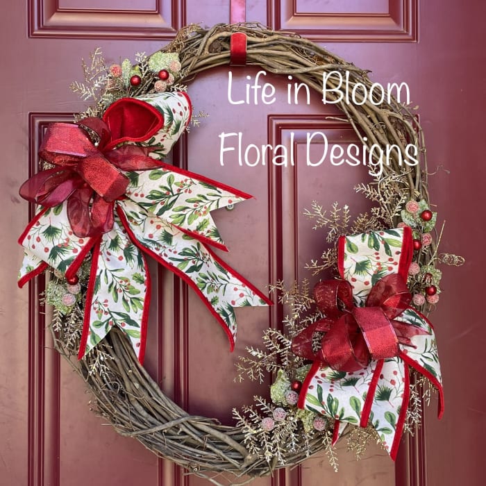 Holiday Ribbon Silk Wreath 18"