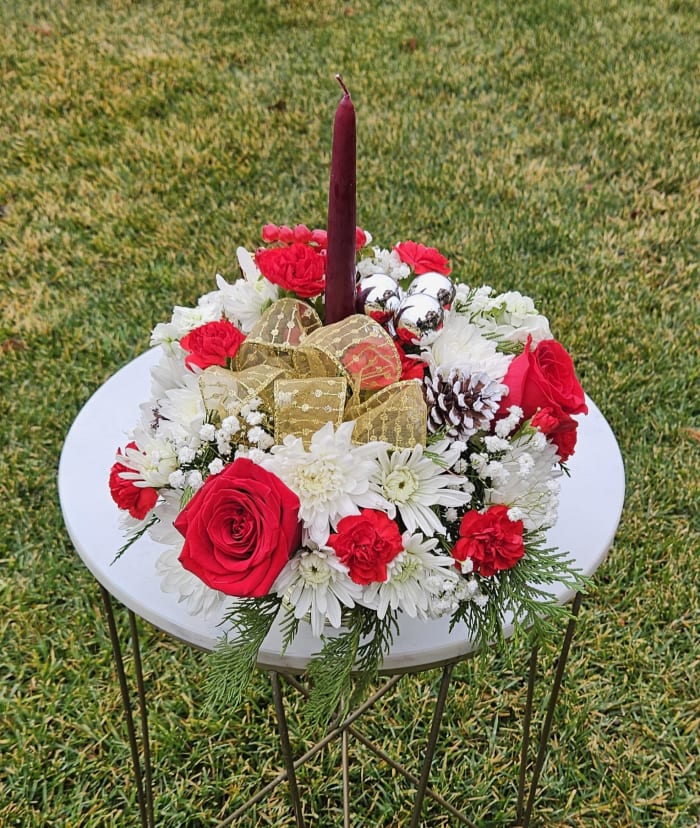 Single Candle Holiday Centerpiece