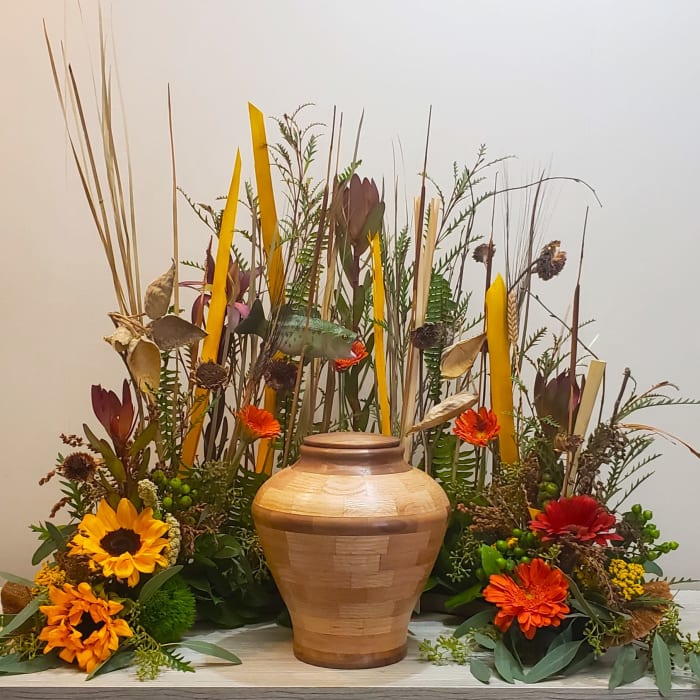 Shoreline Urn Surround