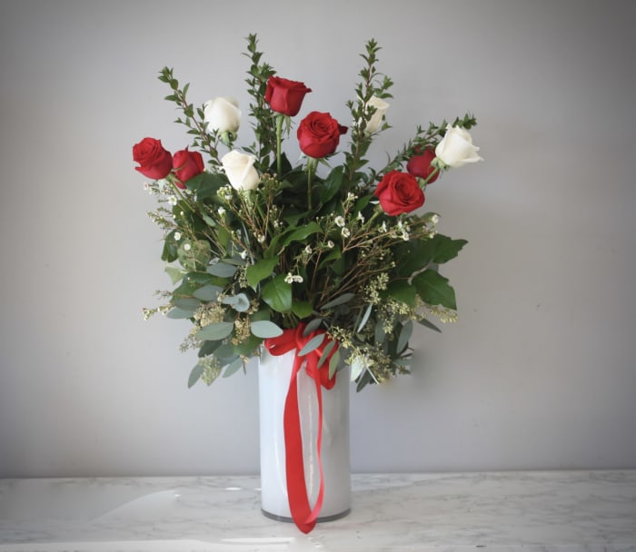 1 Dozen Red and White Roses