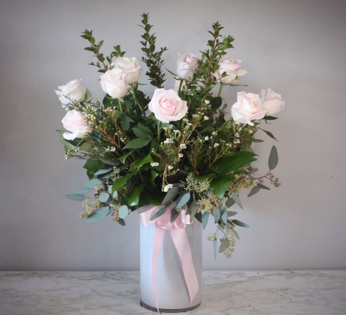 1 Dozen Light Pink Roses