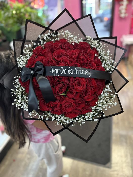 50 red roses Anniversary buchon