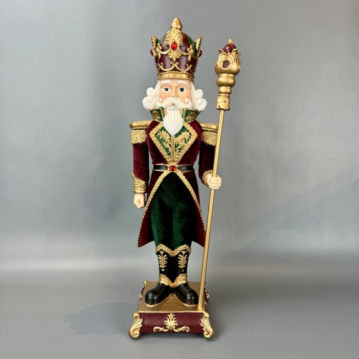 BURGUNDY & GREEN VELVET COAT RESIN SOLDIER W/STAFF