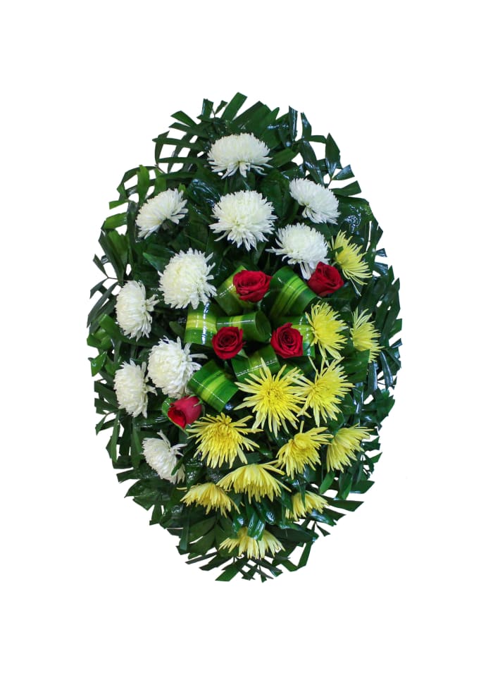 C-9 Corona de crisantemos, rosas y spiders con cinta impresa