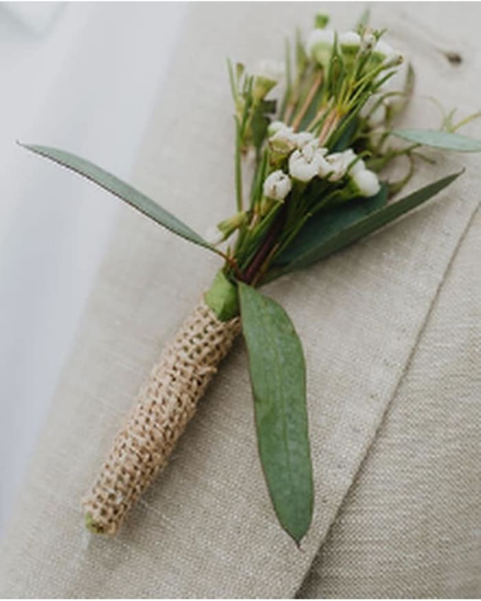 BOUTONNIERE--RUSTIC