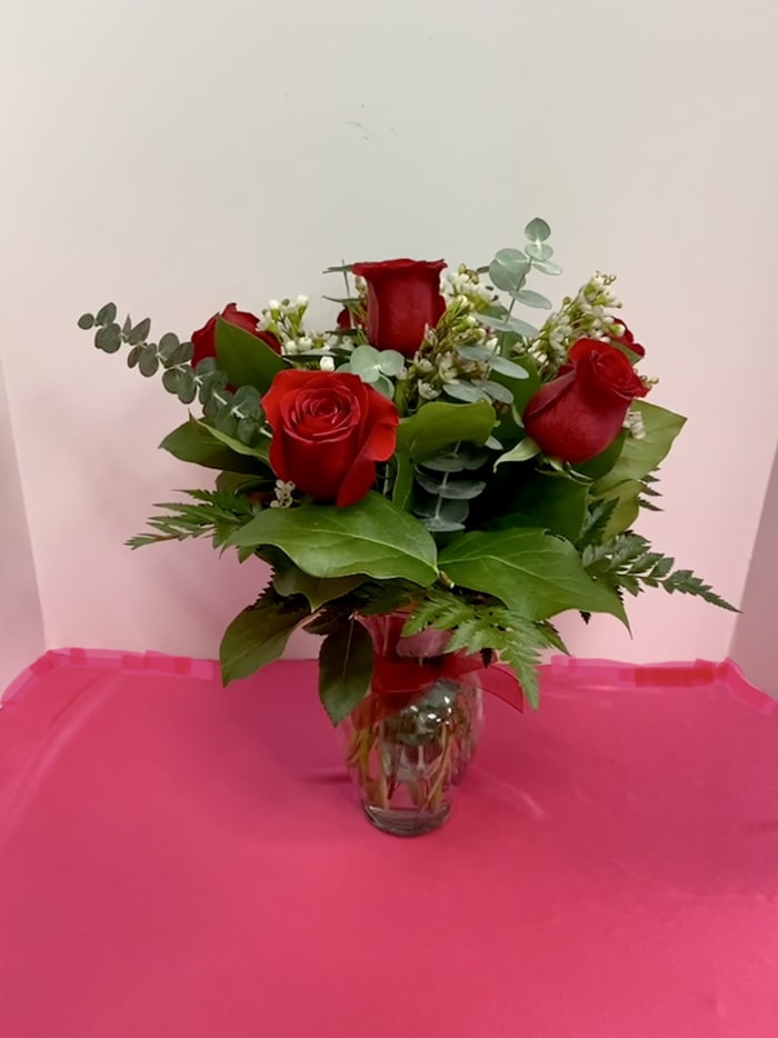 Valentine- 6 Rose Deluxe
