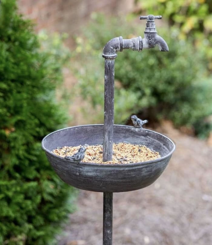 CTW Home Rustic Bird Feeder