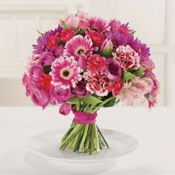 Heavenly Handtied in Vase