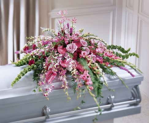 Thoughtful Gesture Casket Spray