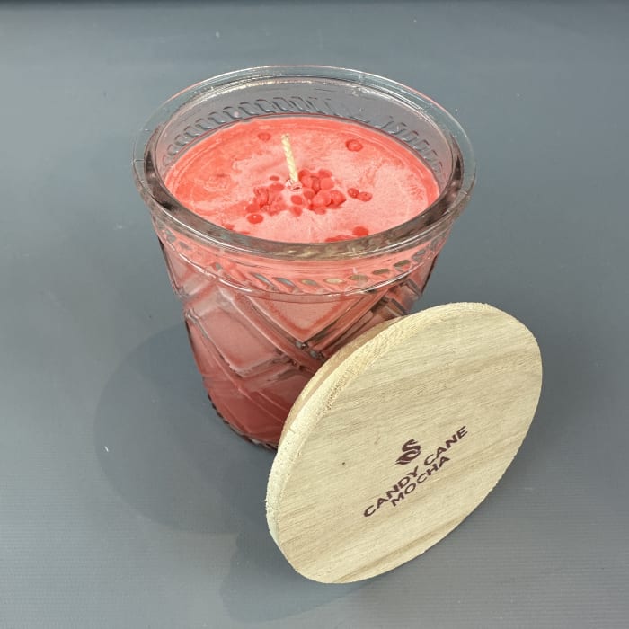 SWAN CREEK CANDY CANE MOCHA 12OZ CANDLE