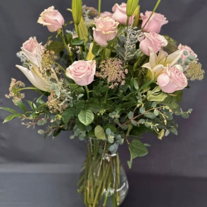 PINK ROSES WITH LILIES