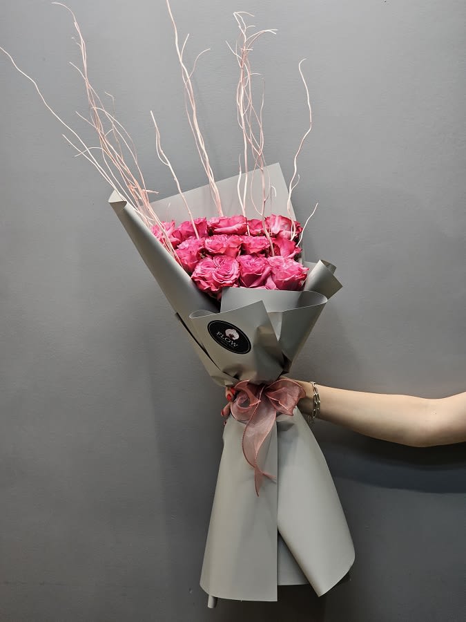 12 Country Blues Bouquet