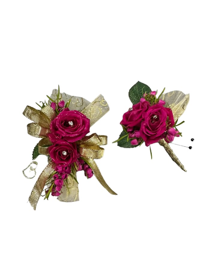 Le Petite Wristlet and Boutonniere Set