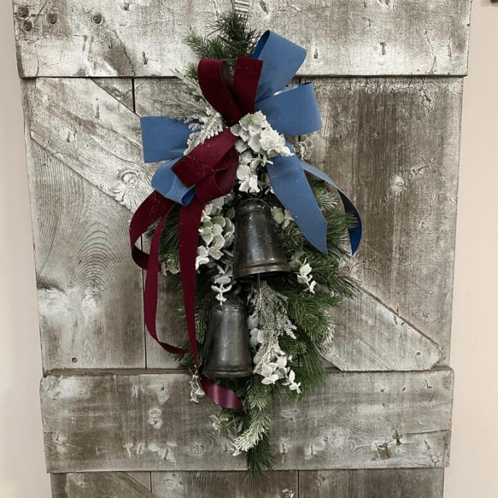 Christmas Bells Are Ringing Silk (Artificial) Swag