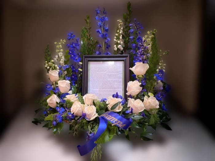 Ocean Waves Cremation Wreath