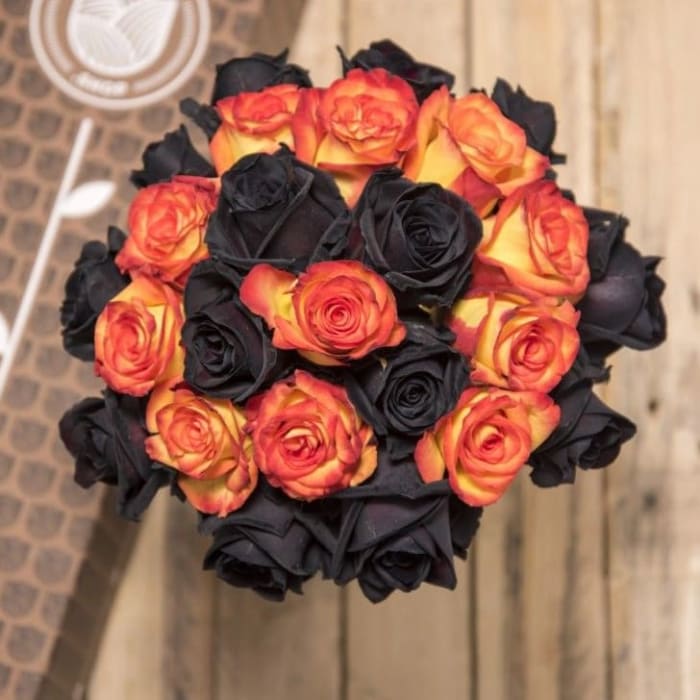 *Halloween* Orange/Black Rose Bouquet