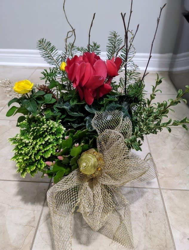 Happy holiday planter
