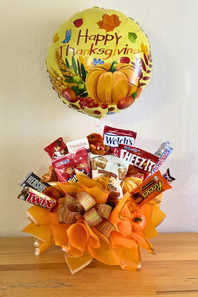Large Snack And Candy Bouquet With Thanksgiving Balloon
