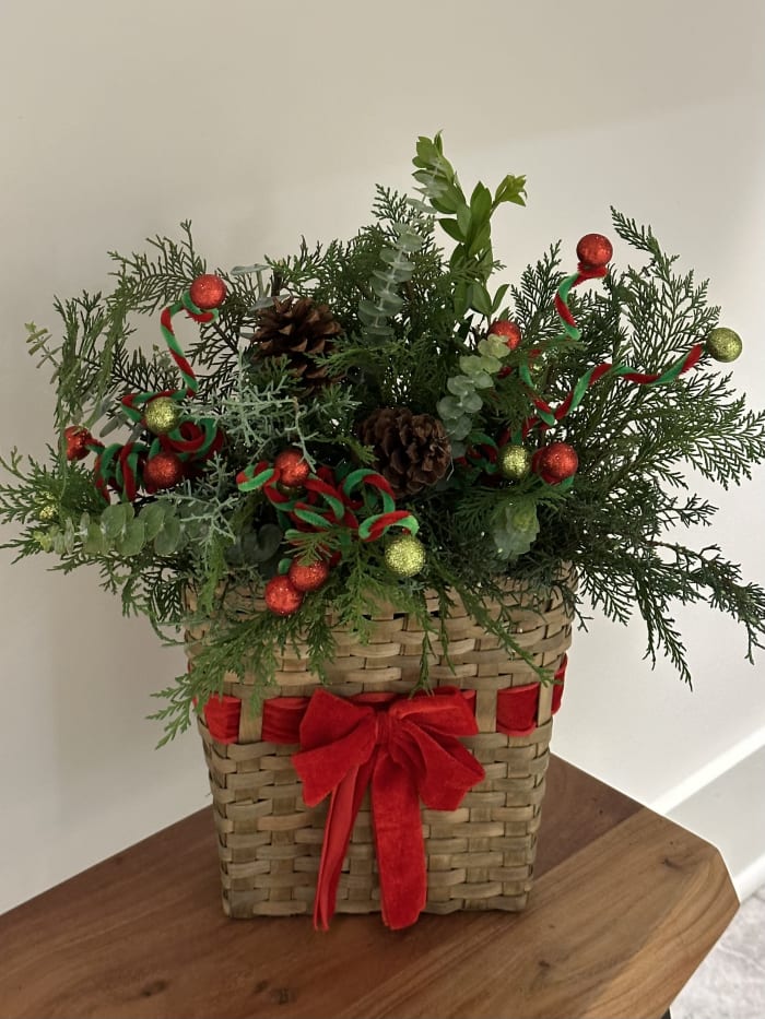 Festive Pine Door Hanger Workshop