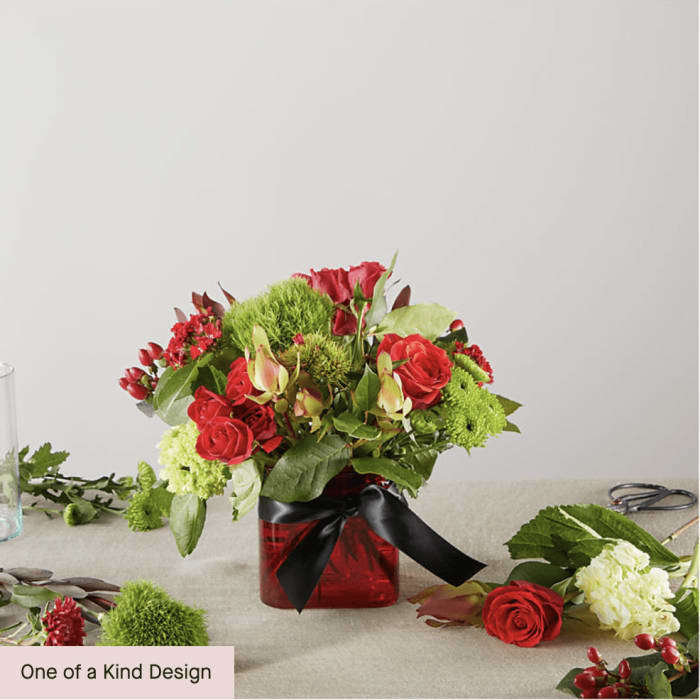 Heritage Kindle- A Florist Original Holiday Bouquet