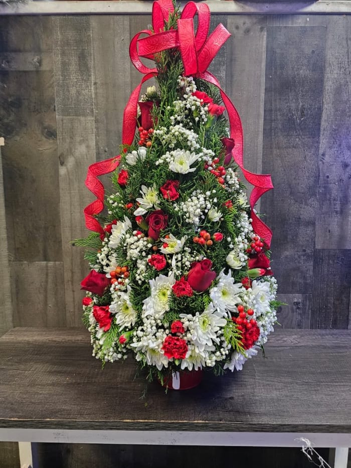 Santa's Favorite Tree Arrangement