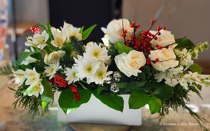 Holiday Luxurious Centerpiece