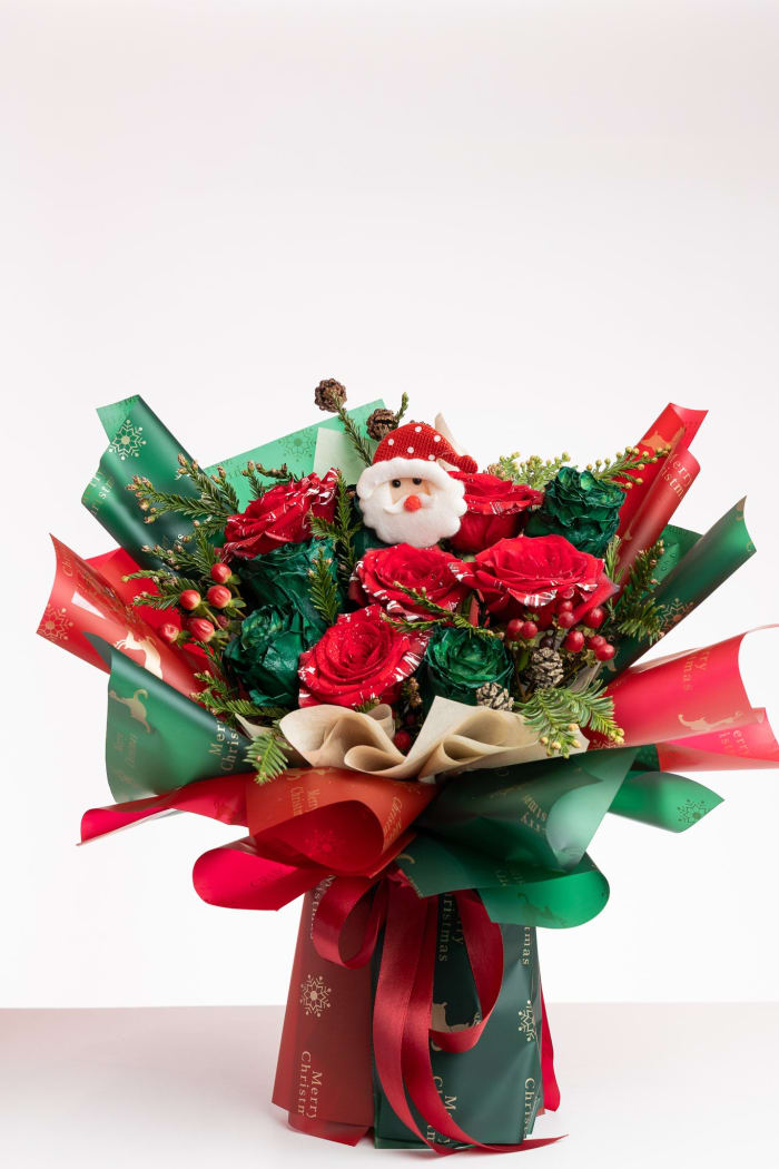 Christmas Arrangement - Santa G&R