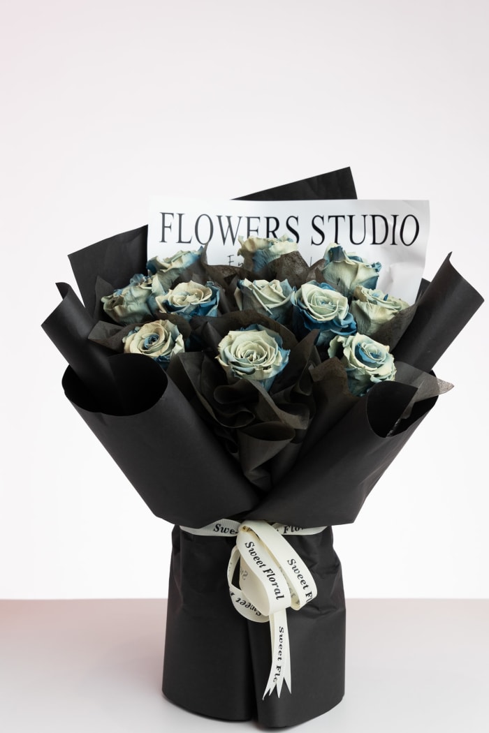 Preserved flower arrangement 03