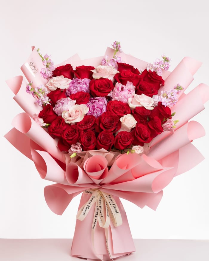 Fresh flower bouquet 15