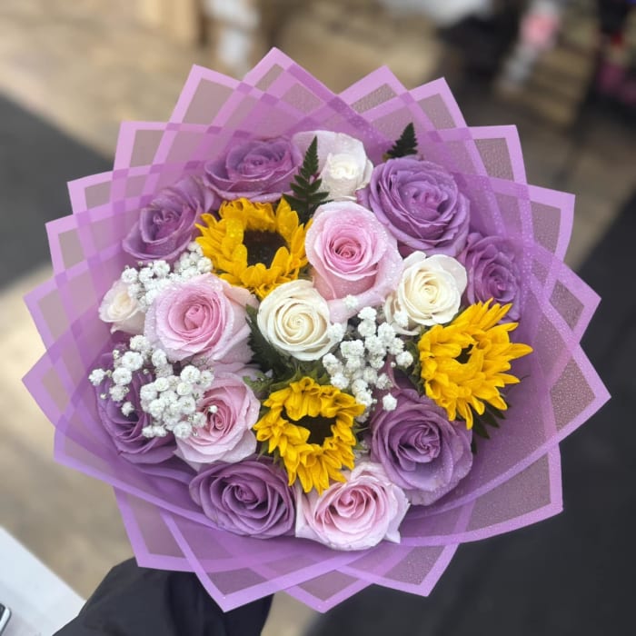 Pretty Pastel Ramo Buchon