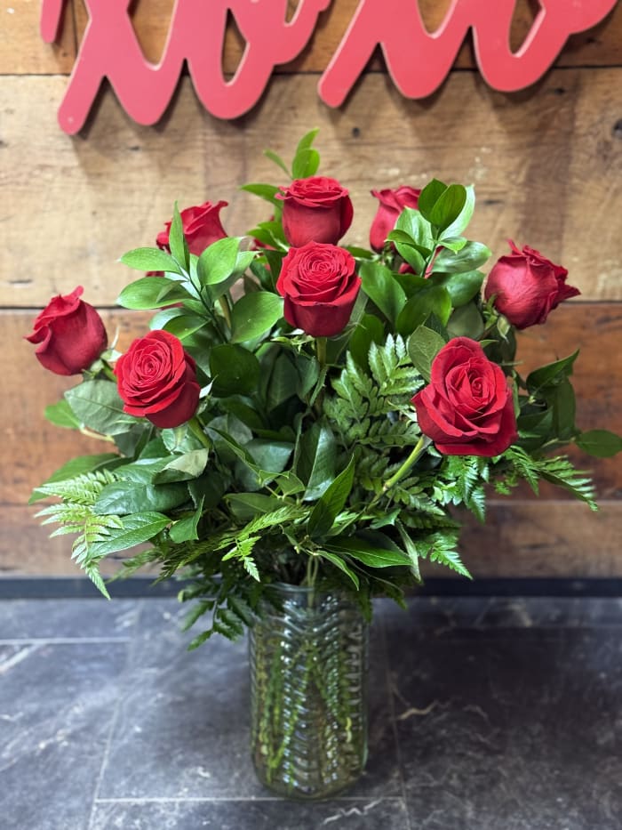 1 Dozen Red Long-Stemmed Roses