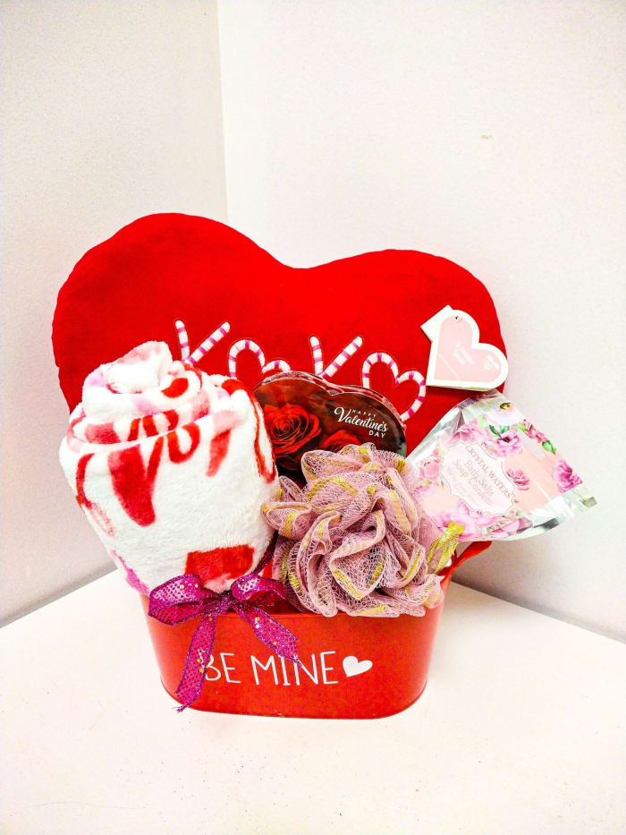 Valentin's Day Gift Basket