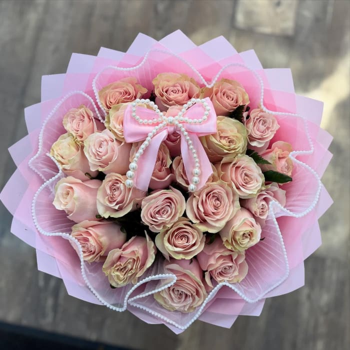 The Pretty Bow Ramo Buchon