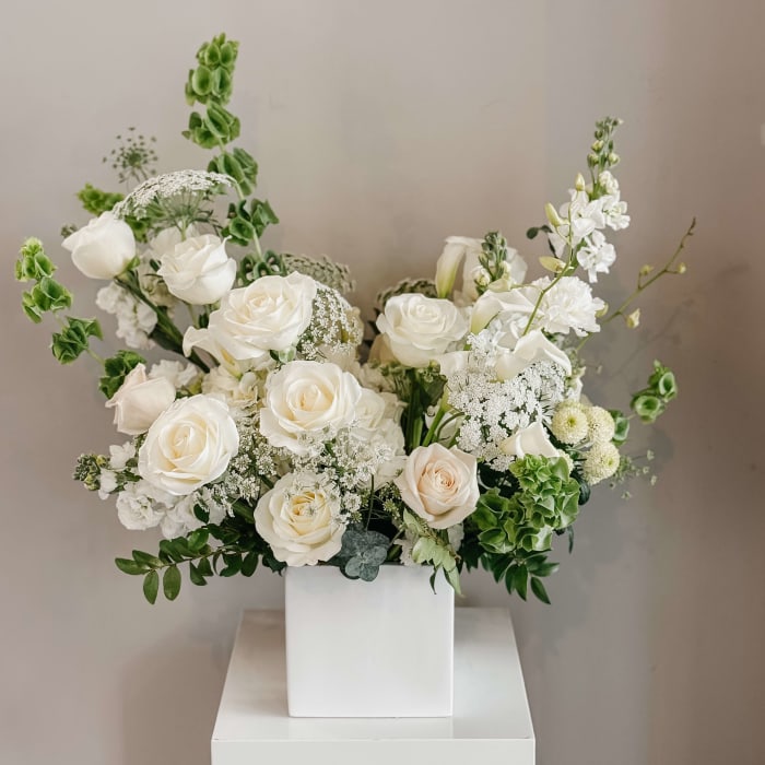 WHITE ELEGANCE VASE ARRANGEMENT