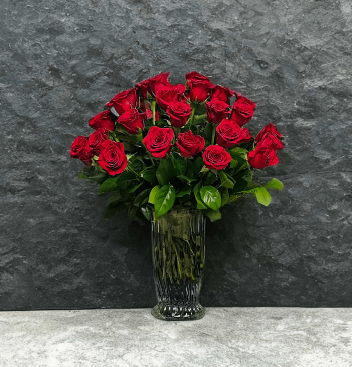 VD-16 Arreglo de tres docenas de rosas