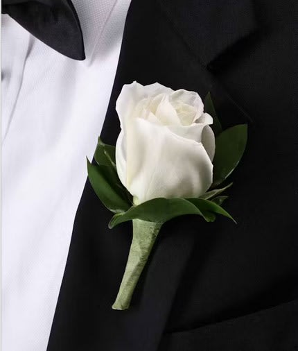 White Rose Boutonnier
