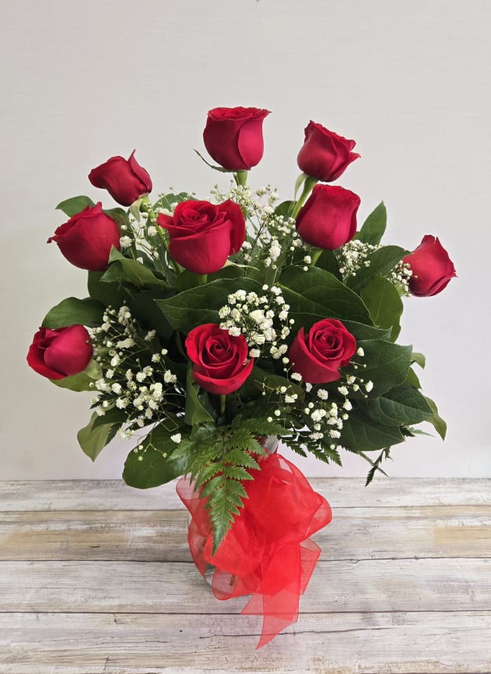 12 Rose Designer Vase Arrangement