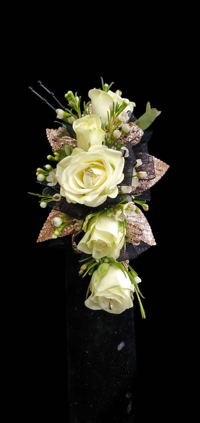 ELONGATED WRIST CORSAGE