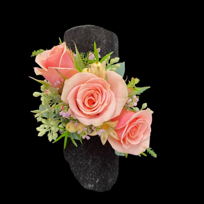 SOFT PINK WRIST CORSAGE