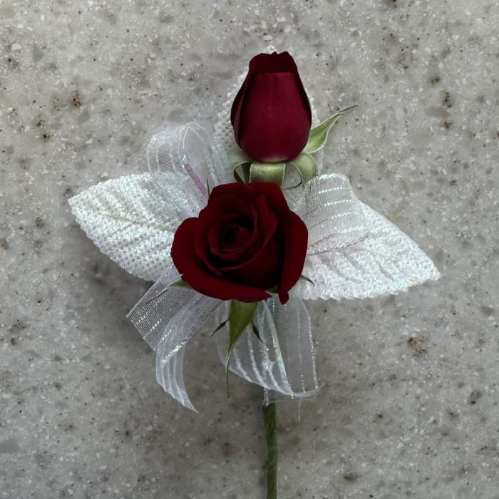 Red Rose Boutonniere w/Iridescent Accents