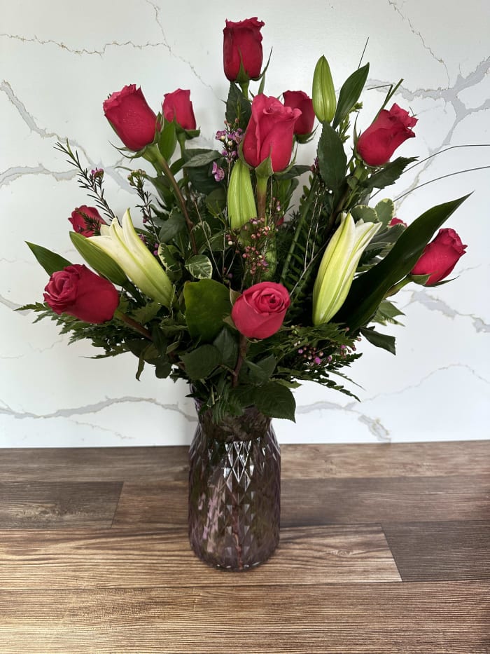 Mothers Day Premium Dozen Color Rose Vase