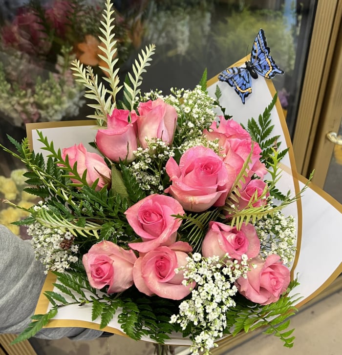 12 Roses Pink Clouds