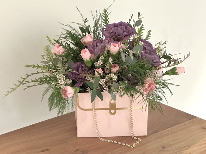 Glam Bag With Gold Chain