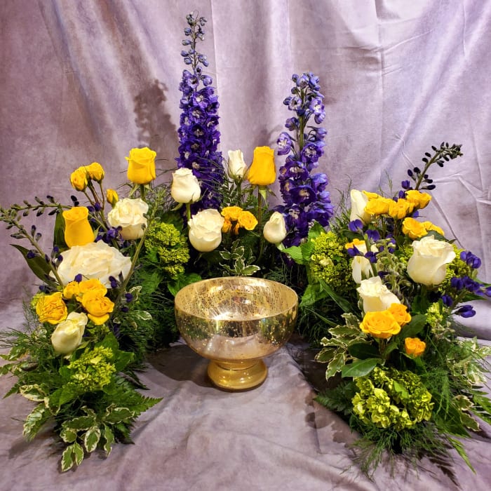 3/4 Urn Surround in Pink and White
