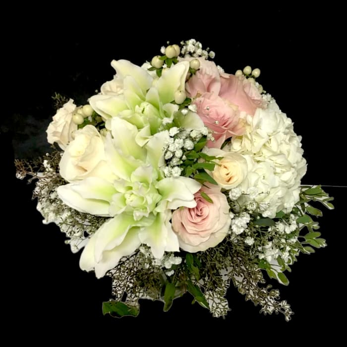 ELEGANCE BRIDAL BOUQUET