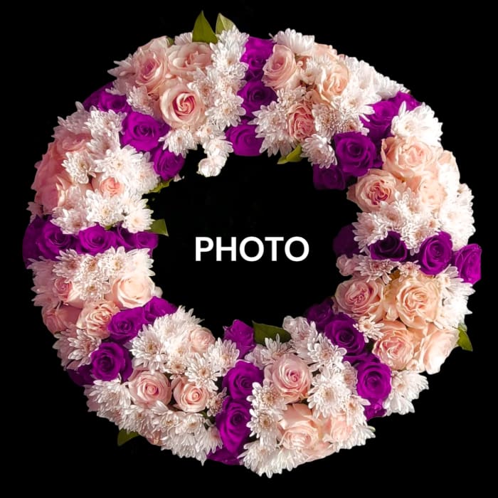 LOVELY WREATH WITH PHOTO