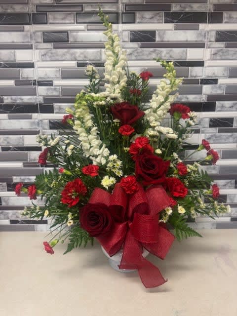 Royal Honors Pedestal