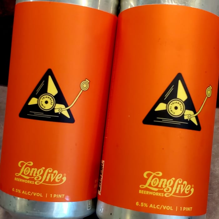 Vinyl Triangles  Long | Live Beerworks | NE-IPA